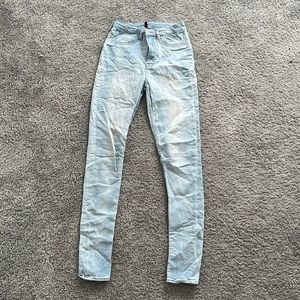 H&M divided light blue jeans